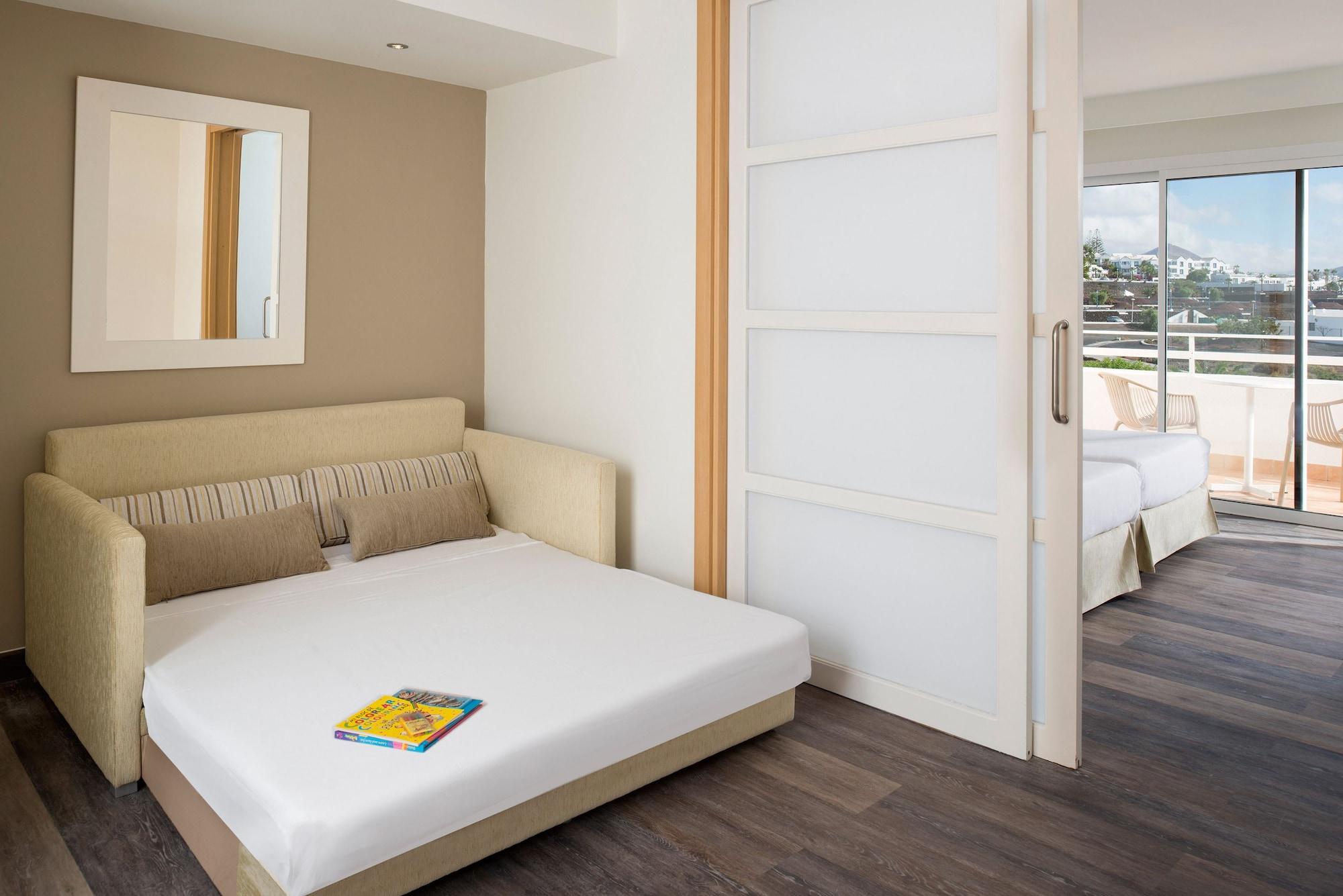Sol Lanzarote Hotel Пуерто дел Кармен Екстериор снимка