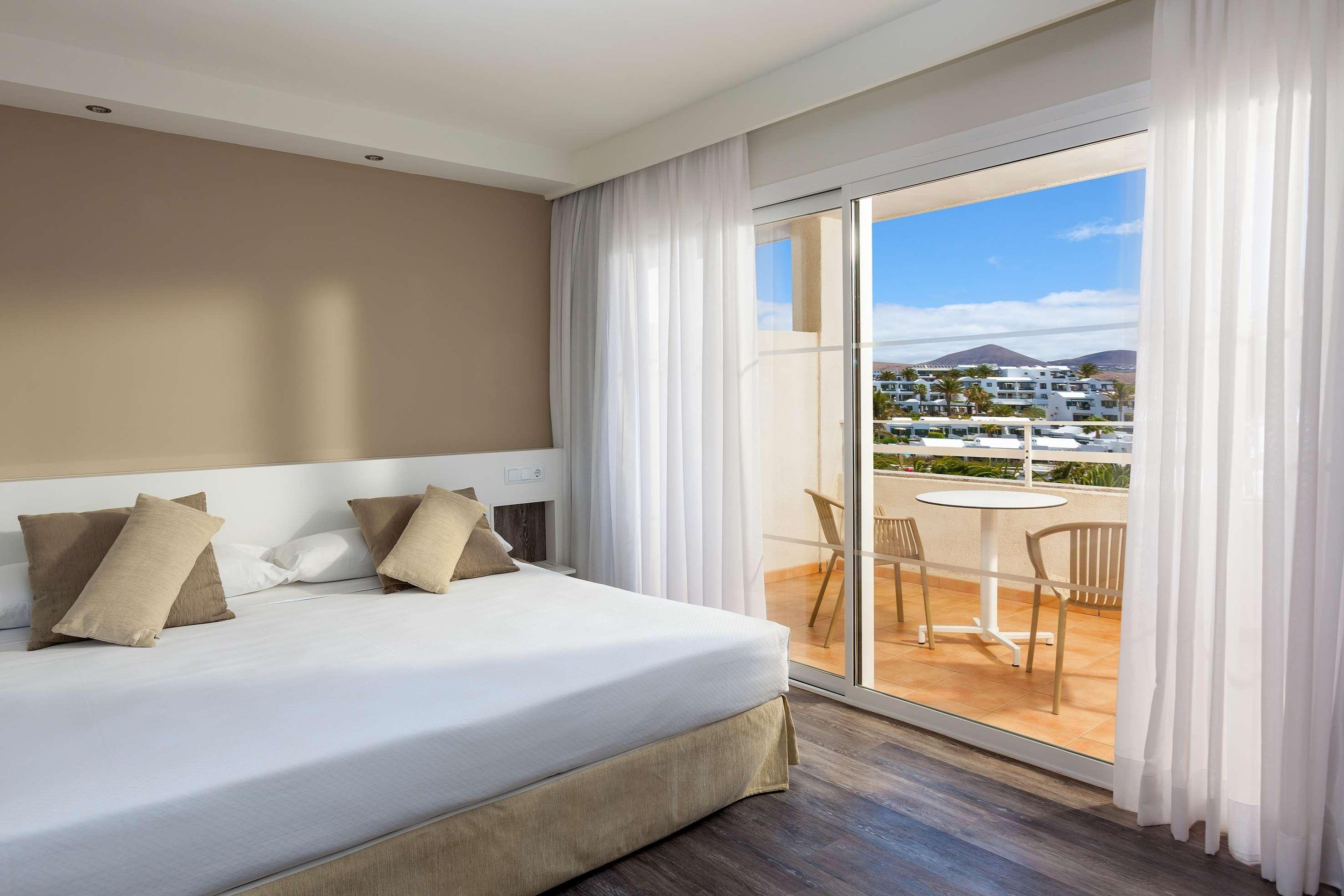 Sol Lanzarote Hotel Пуерто дел Кармен Екстериор снимка