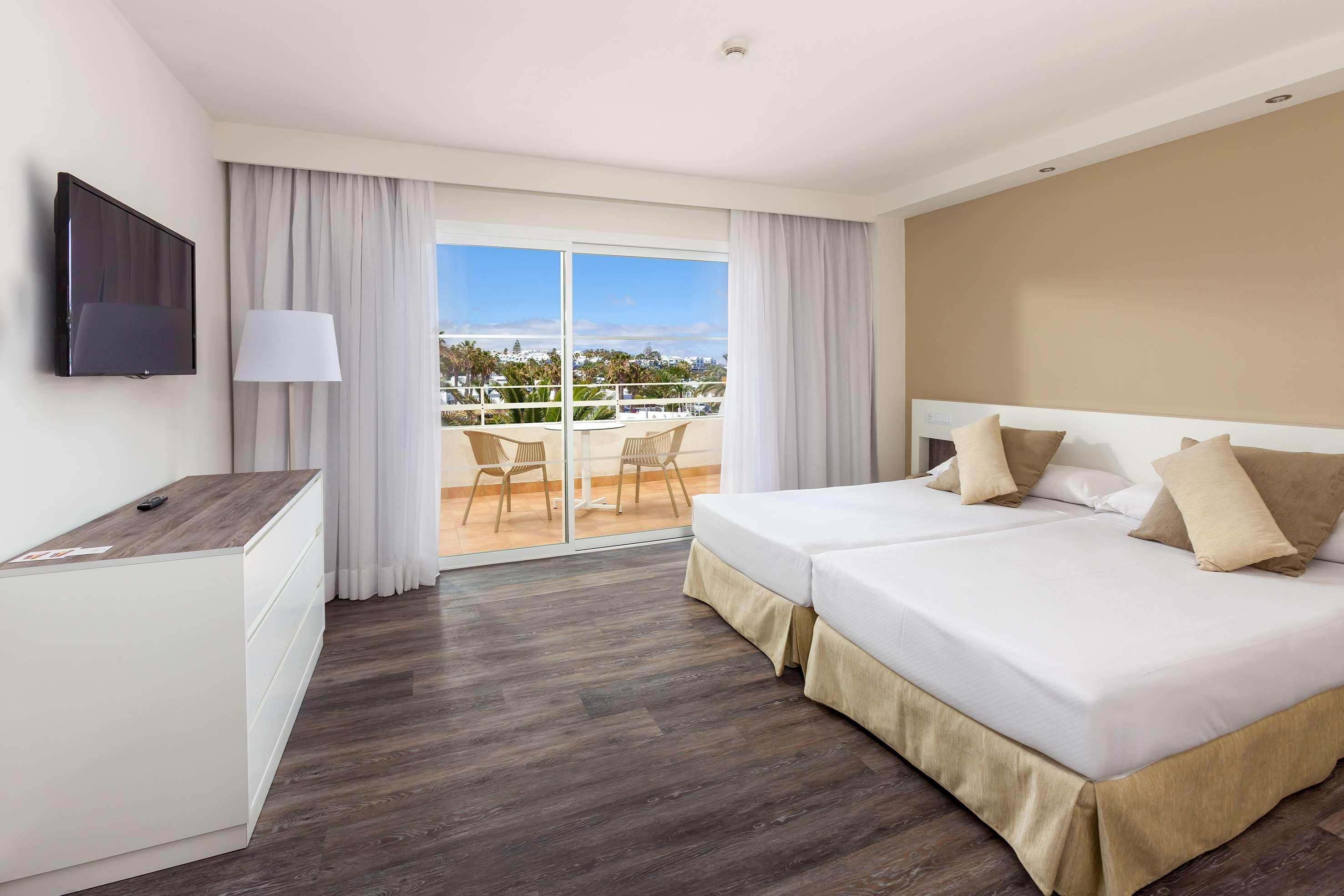 Sol Lanzarote Hotel Пуерто дел Кармен Екстериор снимка