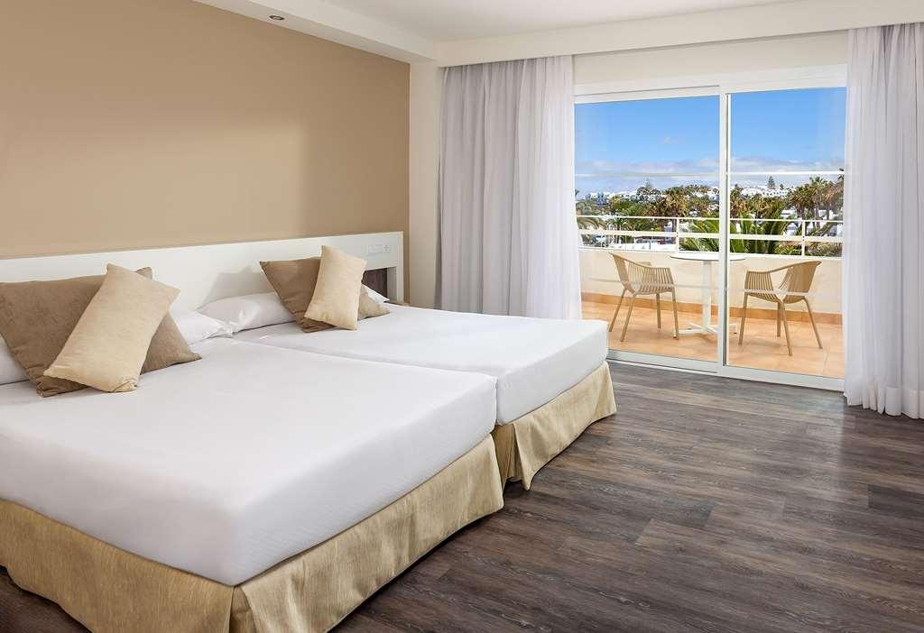 Sol Lanzarote Hotel Пуерто дел Кармен Стая снимка