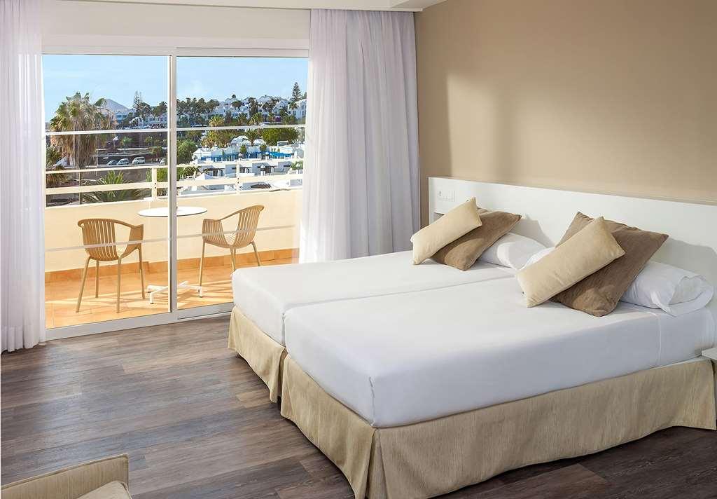 Sol Lanzarote Hotel Пуерто дел Кармен Стая снимка
