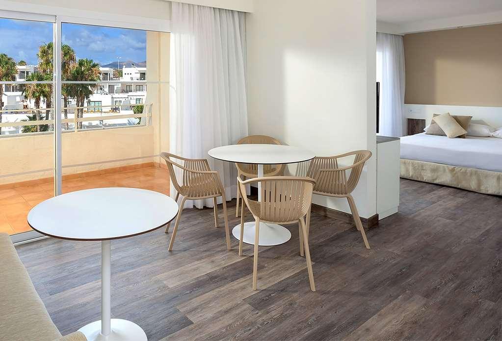 Sol Lanzarote Hotel Пуерто дел Кармен Стая снимка