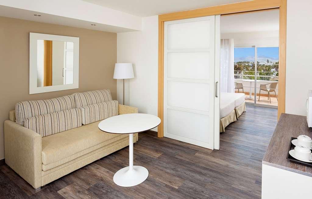Sol Lanzarote Hotel Пуерто дел Кармен Стая снимка