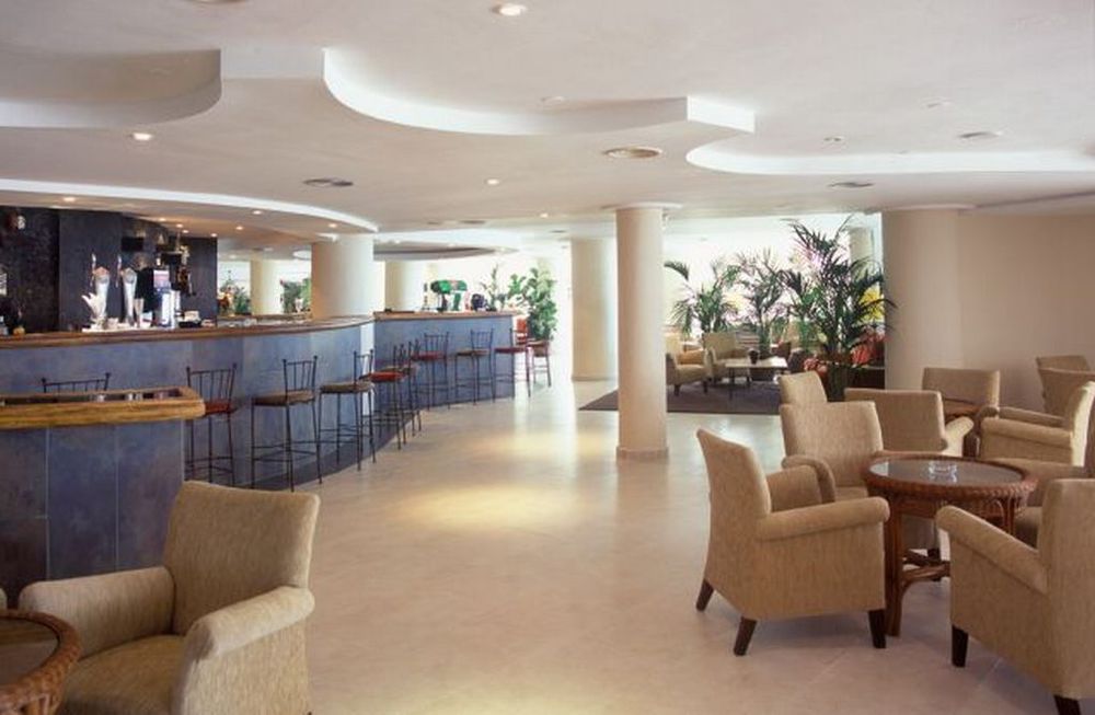 Sol Lanzarote Hotel Пуерто дел Кармен Интериор снимка